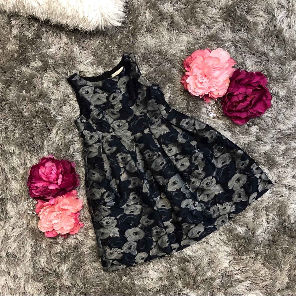 Monnalisa Dark Floral Pleated Dress Child size 4